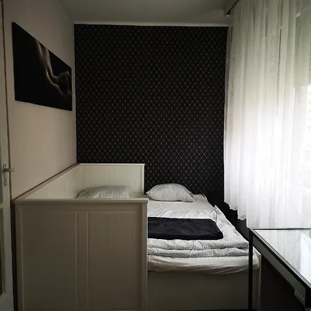 Erdokeruelo Apartman Apartment *